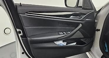 5: BMW 5 series: 2022 г., Седан — 5