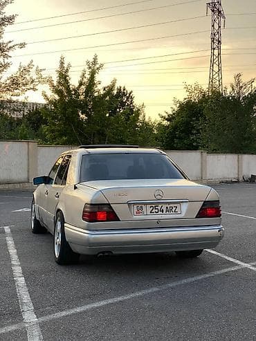 пракат мерсс бана: Mercedes-Benz W124: 1993 г., 3.2 л, Автомат, Бензин, Седан — 3
