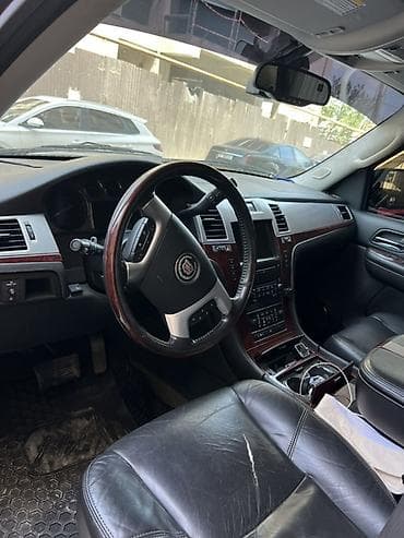 w210 2 2: Cadillac Escalade: 2008 г., 6.2 л, Автомат, Газ, Внедорожник — 3