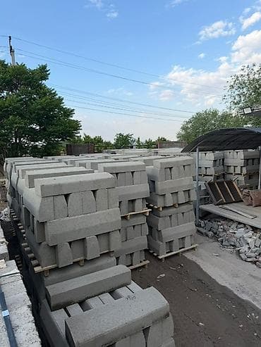 газонная трова: Тротуарный бордюр (бордюрный камень) и элементы мощения - Материал — 1
