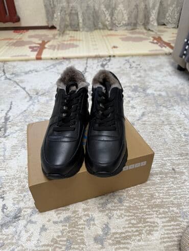 кышкы бут кийимдер: Кроссовки, 37, 38, Новый, цвет - Черный, Платная доставка, Самовывоз — 1