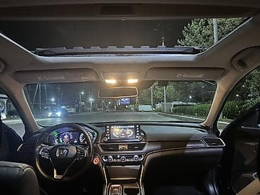 Транспорт: Honda Accord: 2019 г., 2 л, Вариатор, Гибрид, Седан — 6