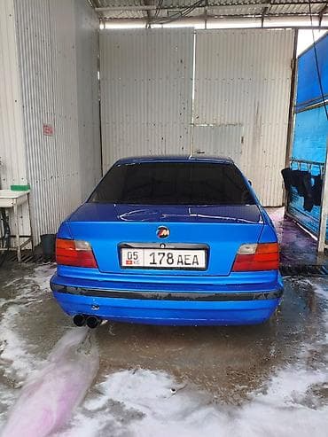lexus nx: BMW 3 series: 1993 г., Седан — 3