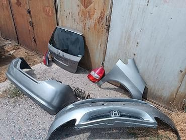 Транспорт: Запчасти для Honda (хэтчбек, поколение середины 2000‑х, вероятно — 1