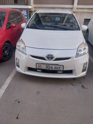 меняю дом на машину: Toyota Prius: 2015 г., 1.8 л, Автомат, Гибрид, Хэтчбэк — 10