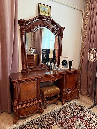 спальный гарнитур талас: Спальный гарнитур, Б/у, Двуспальная кровать, Комод, Трюмо, Турция, Дерево, Самовывоз, цвет - Коричневый — 4