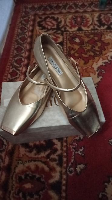 teina mode: Балетки Jimmy Choo, модель с квадратным мысом. - Цвет — 1