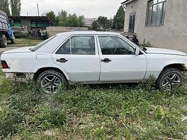 продажа дом на колёсах: Mercedes-Benz W124: 2026 г., 2 л, Механика, Бензин, Седан — 3