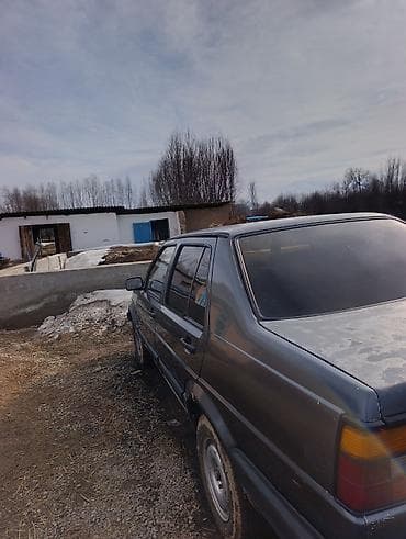 машина бугати: Volkswagen Jetta: 1989 г., 1.8 л, Механика, Седан — 6