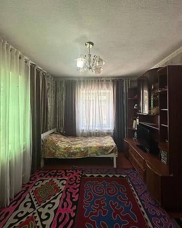 act building: ✨Продаётся дом в с. Сокулук✨ 🏡 Характеристики： • Участок - 6 соток • — 8