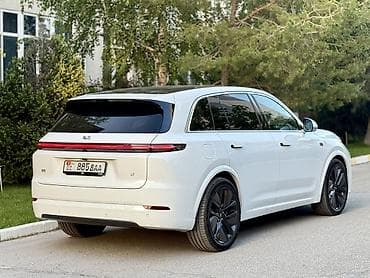 Lixiang: Lixiang L7: 2025 г., 1.5 л, Автомат, Гибрид, Кроссовер — 2