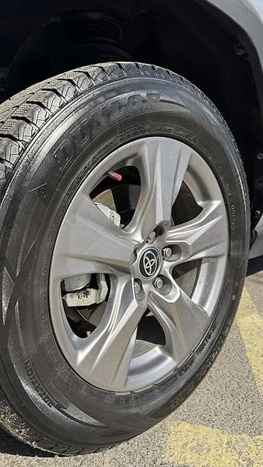 Toyota: Toyota RAV4: 2022 г., Автомат, Бензин, Кроссовер — 7