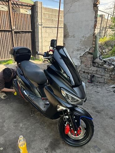 мопед 50 кубов: Скутер макси-класса, Документы все есть, 150 куб — 1