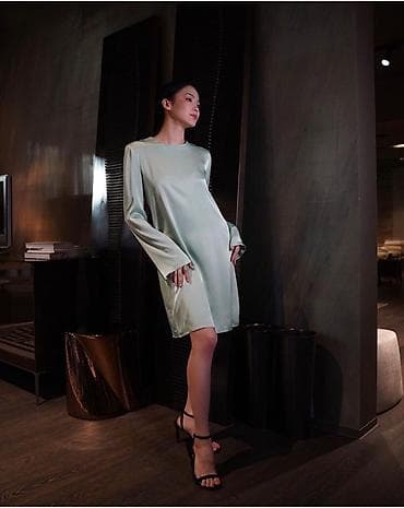 second hand: Вечернее платье, Коктейльное, Средняя модель, Атлас, С рукавами, S, M — 2