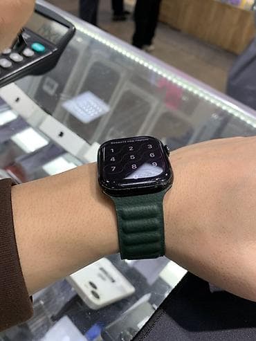 aple woth: Apple Watch Series 10 (GPS) - Диагональ экрана: большая безрамочная — 3