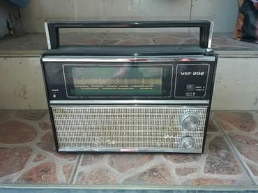 коллекционные монеты нбкр: Продаю 2 радио. советские, от сети. Нерабочие — 2