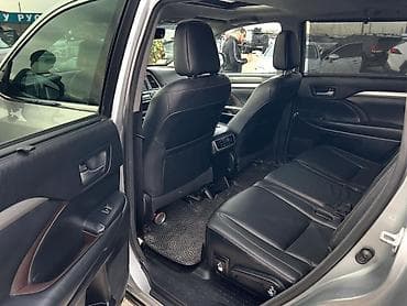 x 5: Toyota Highlander: 2017 г., 3.5 л, Вариатор, Гибрид, Кроссовер — 5