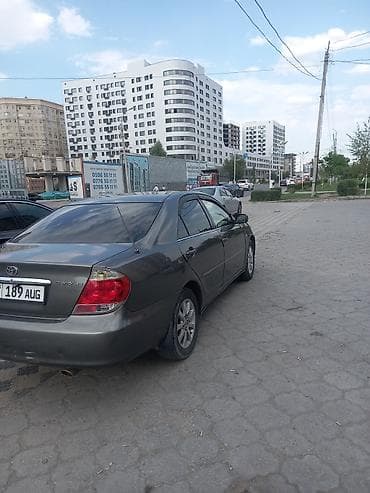 Toyota Camry: 2005 г., 2.4 л, Механика, Бензин, Седан — 2