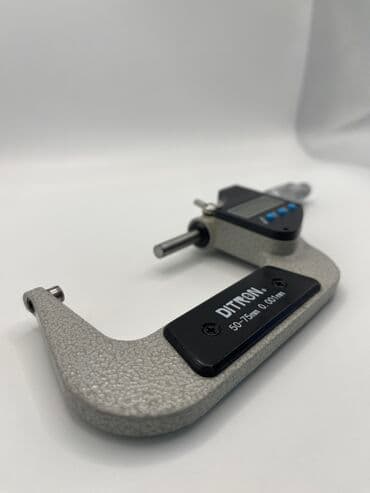 измерительные инструменты: Цифровой Микрометр Бренд: DITRON Диапазон измерения: 50-75 мм Класс — 1