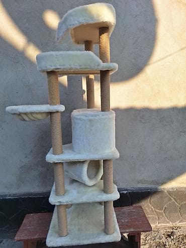 жилетка мужской: Многоэтажный домик для кошек с когтеточкой. Из минусов только то что — 1
