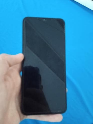 Vivo Y02, Б/у, 32 ГБ, цвет - Черный, 1 SIM, 2 SIM — 2
