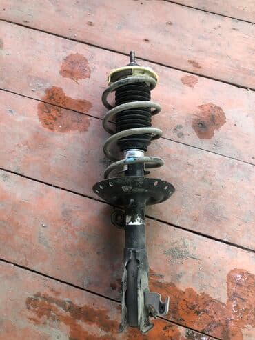 Автокосметика: Передний амортизатор Honda 2016 г., Б/у, Оригинал, Япония — 1