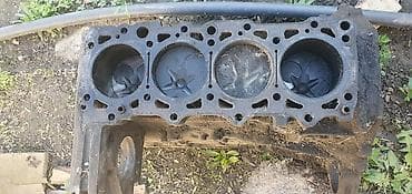 порше: Блок цилиндров двигателя с поршнями (рядный 4-цилиндровый)2литровый — 2