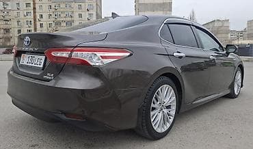 tayota karolla: Toyota Camry: 2018 г., 2.5 л, Вариатор, Гибрид, Седан — 9