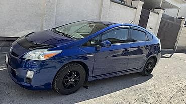 corolla 2004: Toyota Prius: 2011 г., 1.8 л, Вариатор, Гибрид, Хэтчбэк — 1