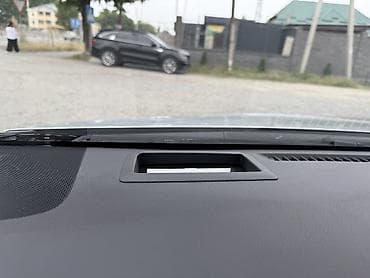 roewe i6: Toyota Prius: 2018 г., 1.8 л, Вариатор, Гибрид, Лифтбек — 5
