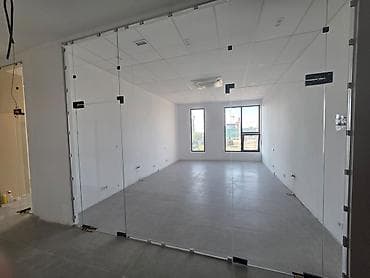 красный квадрат: Бутик, 29 м², С ремонтом, Не действующий, Без оборудования — 3