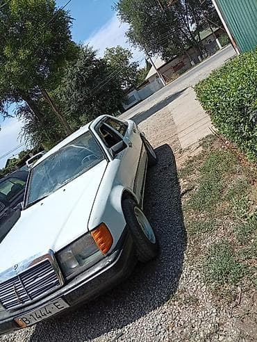 капот на 124 ешка: Mercedes-Benz W124: 1988 г., Механика, Седан — 3