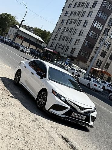 Toyota Camry: 2020 г., 2.5 л, Автомат, Бензин, Седан