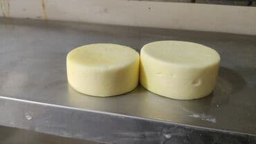 живой цветок: В продаже имееться молочная продукция брынза сметана сливки сулугуни — 5