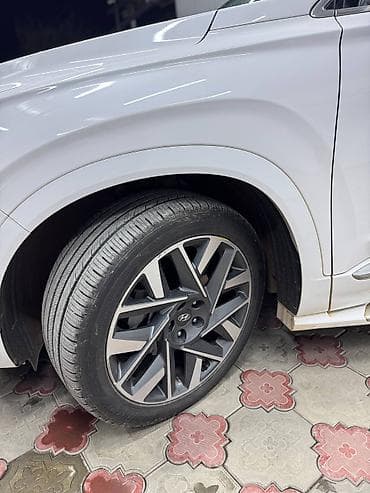 Продажа авто: Hyundai Santa Fe: 2020 г., 2.2 л, Автомат, Дизель, Кроссовер — 4