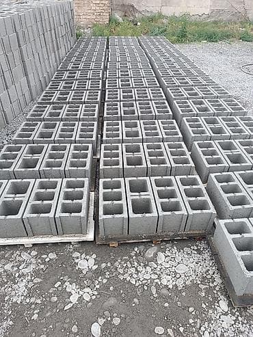 Пескоблоки стеновые полые - Материал: вибропрессованный пескобетон