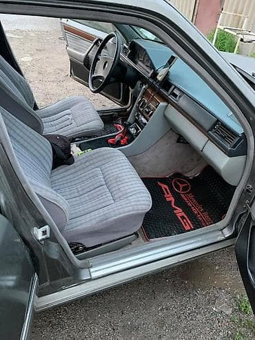 add blue: Mercedes-Benz W124: 1992 г., 2 л, Механика, Бензин, Седан — 2