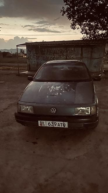 add blue: Volkswagen : 1988 г., 1.8 л, Механика, Бензин, Седан — 5