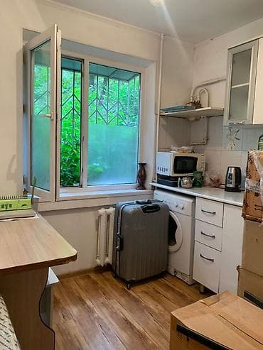 10мкр квартиры: 1 комната, 33 м², 104 серия, 1 этаж, Косметический ремонт — 1