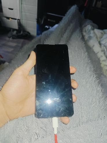ниже: Xiaomi, Mi 9T, цвет - Черный — 3