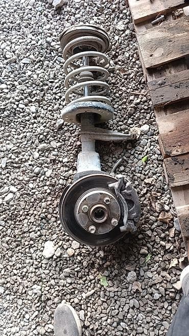 Передняя стойка в сборе Audi 100 C3