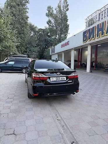 01: Toyota Camry: 2017 г., 2.5 л, Автомат, Бензин, Седан — 3