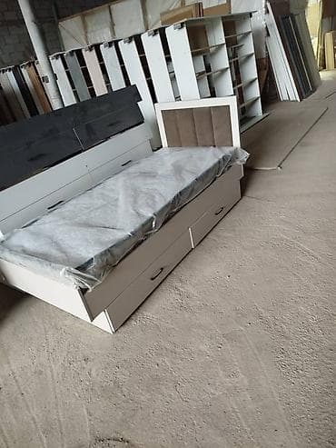 Односпальные кровати: Односпальная кровать, Новый, С матрасом, длина - 190 см — 1