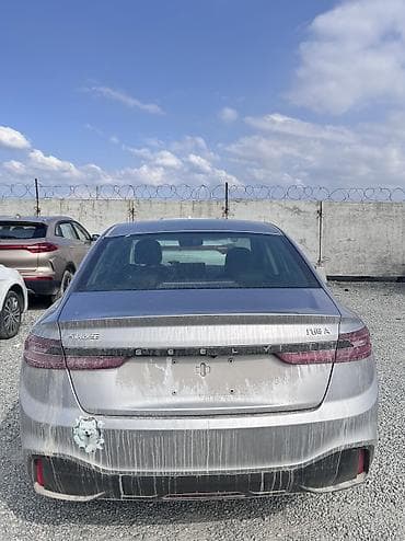 Продажа авто: Geely : 2023 г., Электромобиль, Седан — 7