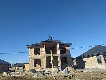 Кровельные работы под ключ - Монтаж металлической кровли на частных at lalafo.kg Кровельные работы под ключ - Монтаж металлической кровли на частных