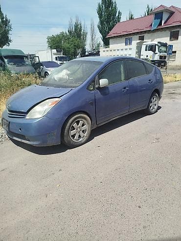 Автозапчасти: Toyota Prius (XW20), гибридный хэтчбек 5 дв. Основные характеристики — 2