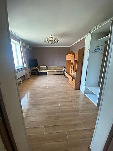 Үй сатып алам: 25 м², 2 бөлмө, Балкон айнектелген, Унаа токтотуучу жай, Жертөлө, ороо — 2