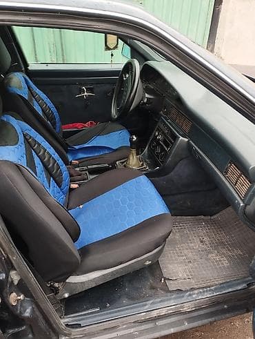 тойота приус с: Audi 100: 1991 г., Седан — 7