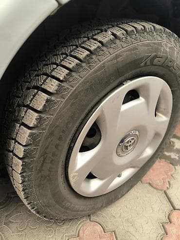 honda rav4: Toyota Vitz: 2003 г., Автомат, Бензин, Хэтчбэк — 5