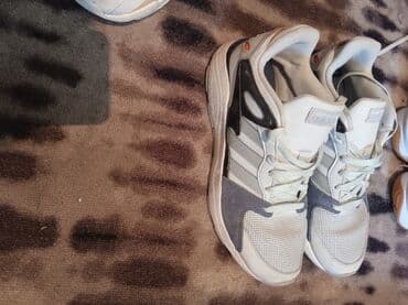 свадебные платья в бишкеке цены на прокат: Кроссовки Nike 1) Белые тренировочные кроссовки Nike: - Верх — 11